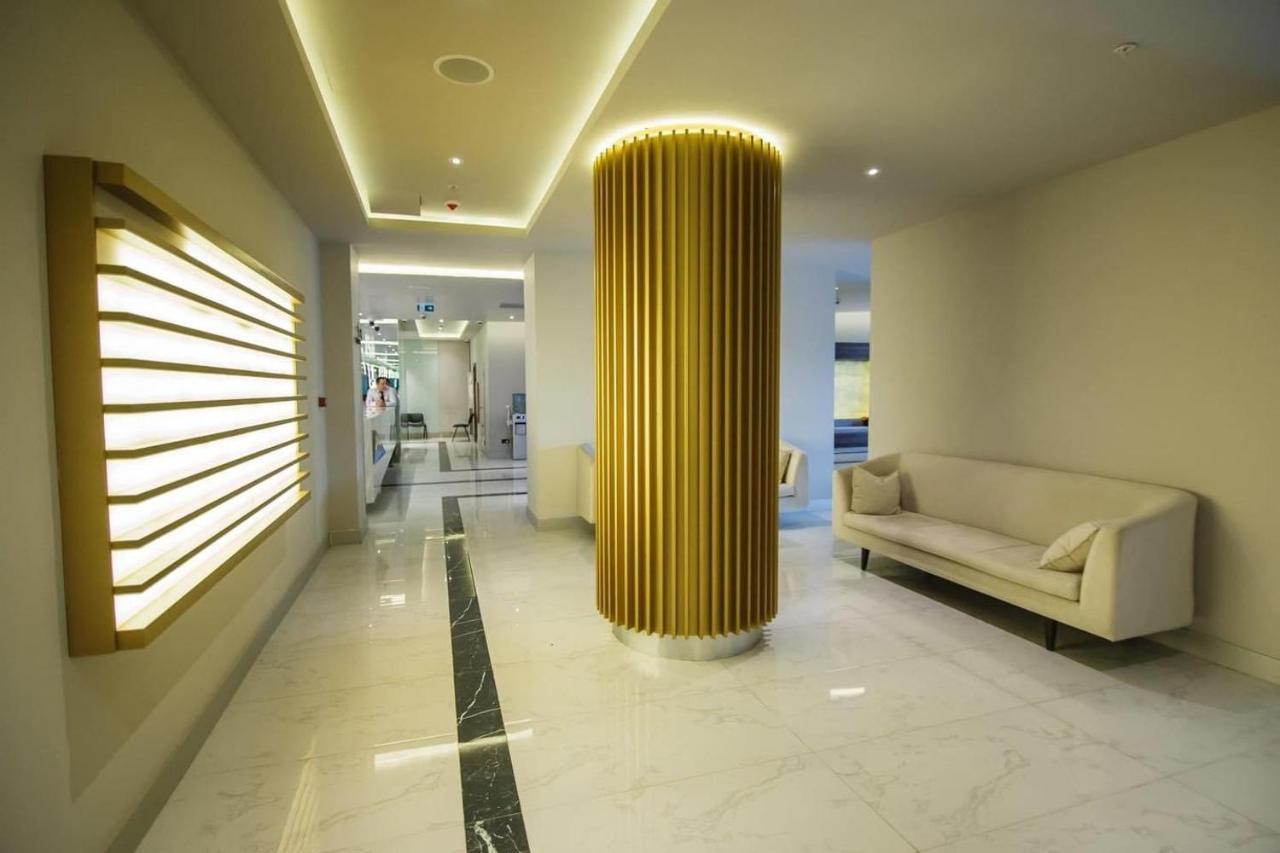 Batumi Aparthotel Orbi Twin Skyscraper Экстерьер фото