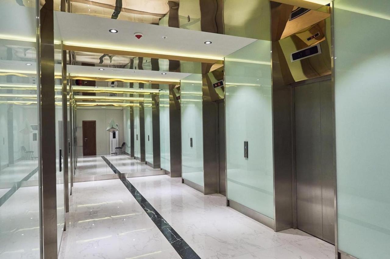 Batumi Aparthotel Orbi Twin Skyscraper Экстерьер фото